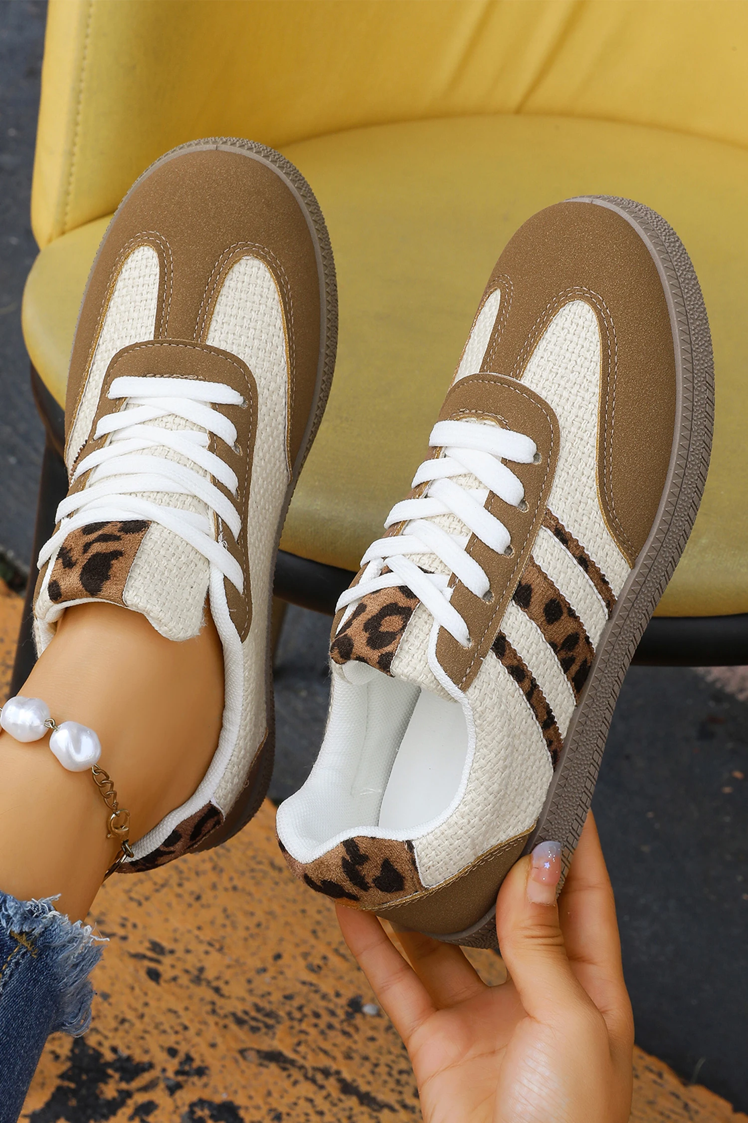 

Новые женские повседневные кроссовки, летняя обувь, модные дышащие спортивные туфли на шнуровке для женщин, дизайнерская обувь на платформе для ходьбы