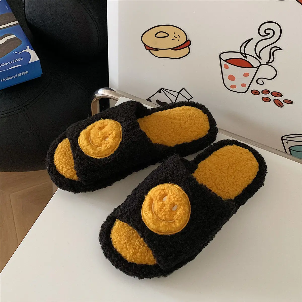 Internet celebrity fashion home cotton slippers women autumn and winter indoor warm cute smiley furry shoes