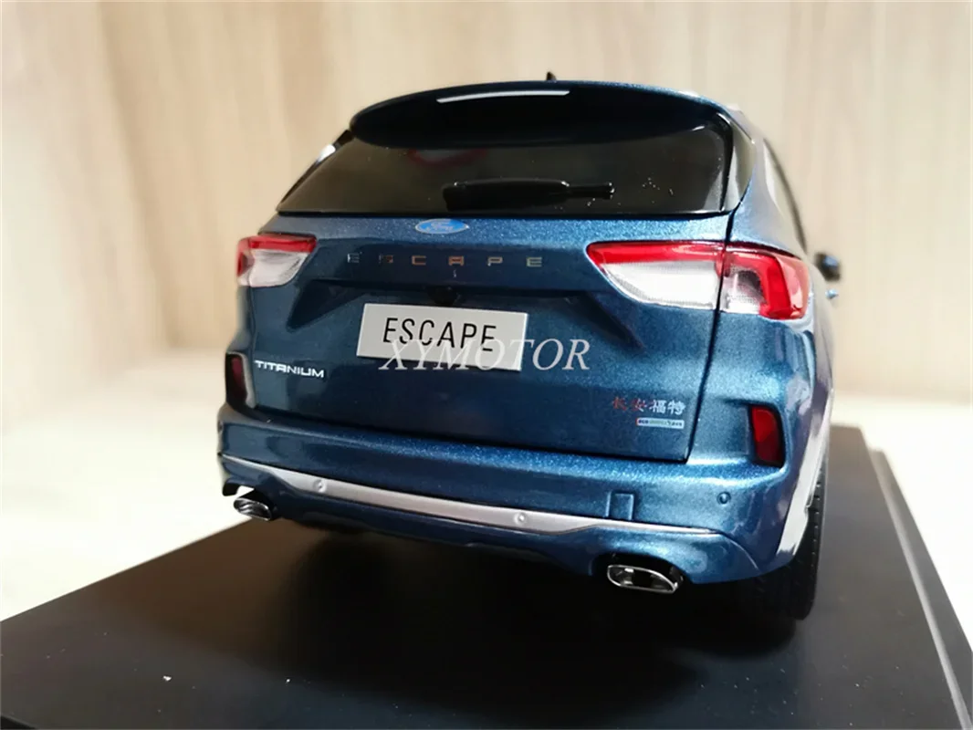 1/18 For Ford ESCAPE 2020 SUV Four Drive Pioneer Metal Diecas Car Model Blue Toys Gifts Hobby Ornaments Collection