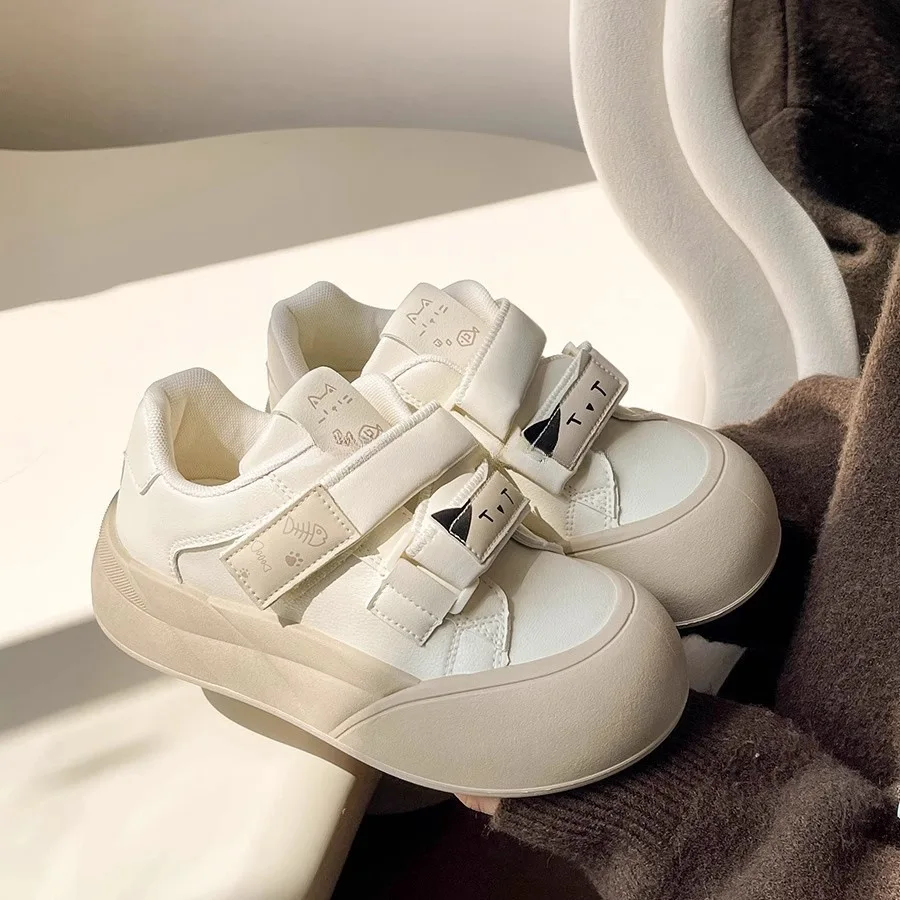 

Women's shoes dopamine soft soled board shoes women's new versatile shoes thick soled white shoes women's shoes bread shoes