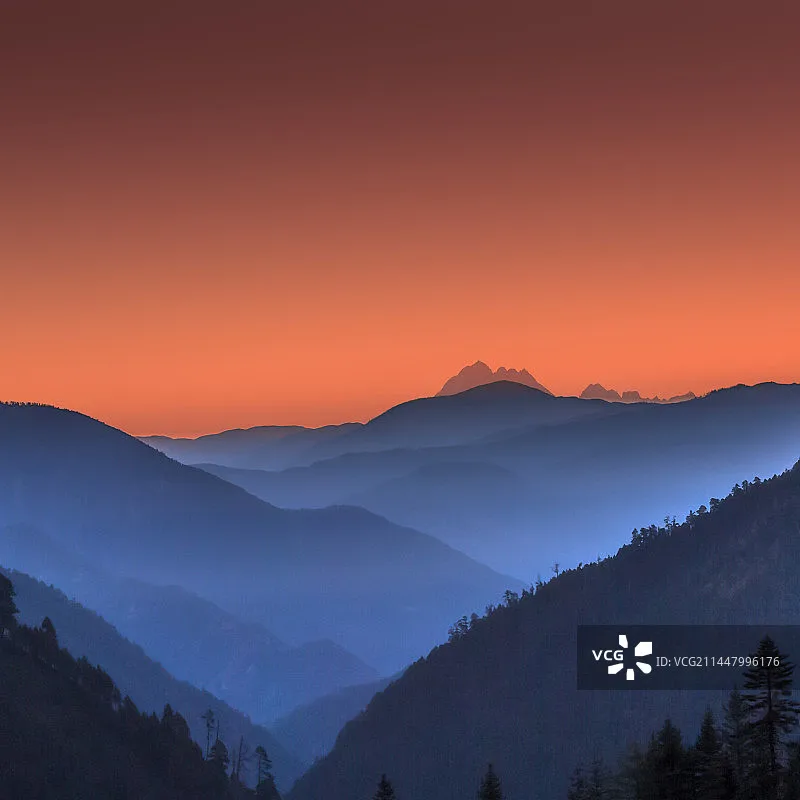 

GAONENG GNB 5S 18.5V 3000mAh 100C lithium battery with XT60 connector, suitable for FPV drones and quadcopters.