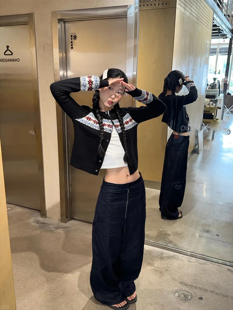 

Korean Black Knitted Cardigan Sweater Coat Lazy Loose Women's Sweaters 2025 Autumn New Fashion Knitwear