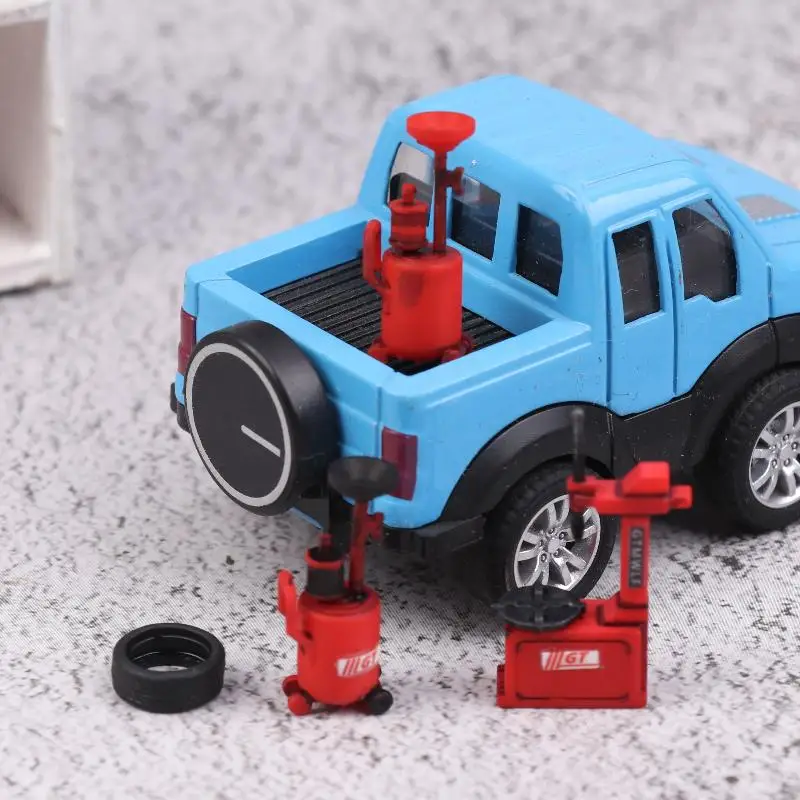 مجموعة ناقلة زيت مصغرة ومجموعة منتقي الإطارات 1:64-دعائم مشهد ورشة الإصلاح الواقعية لعرض ديوراما موقف السيارات ونموذج المدينة #2