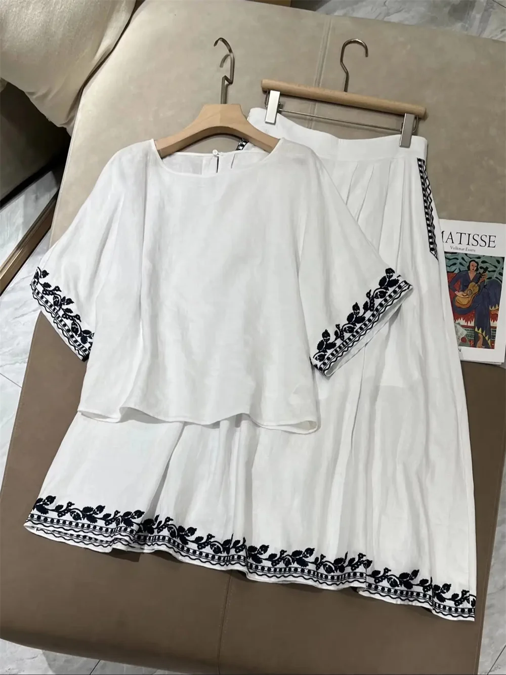 

Women's 100 Linen Matching 2-Piece Sets Crewneck Short-Sleeve Pullover Top with High-Waisted Skirt Suit
