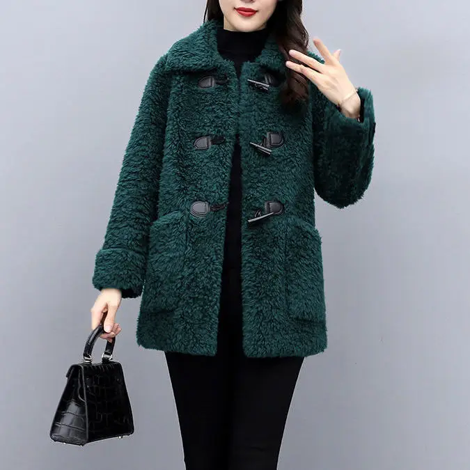 Korean Version of the New Young and Fashionable Style Overcomes the Trend of Women\'s Coats Lamb Wool Coats and Women\'s Fashion