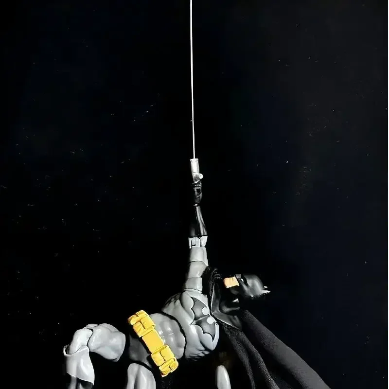 Actualmente en stock la figura CT Toys Batman es la figura de acción MAFEX 126 Batman Hush como juguete para niños