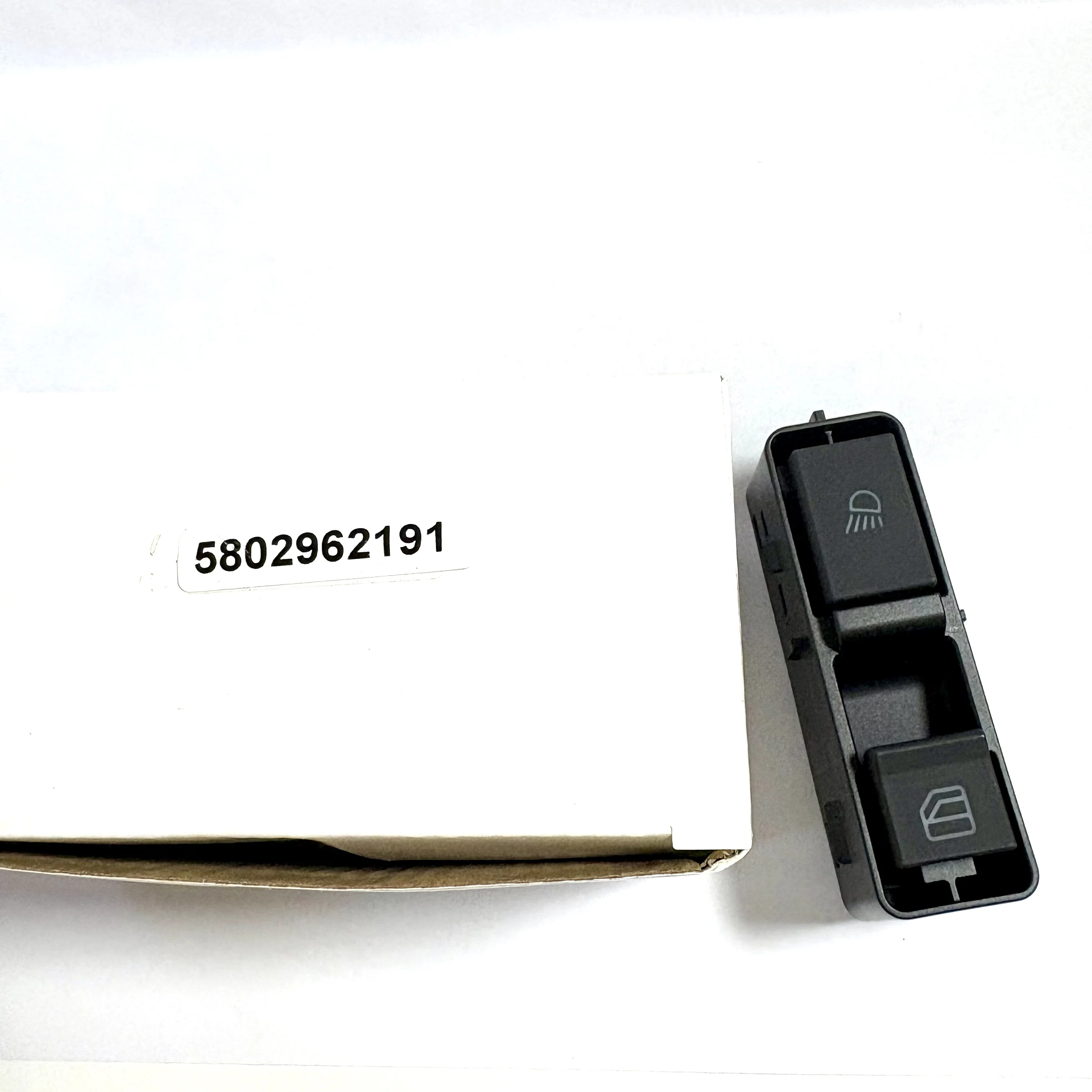 5802962191 Fensterheberschalter 24V 8-polig für Iveco S-Way – Detail 3