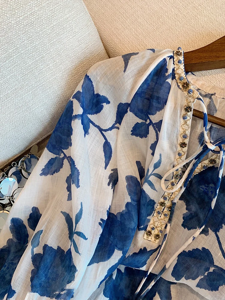 เสื้อผ้าแฟชั่นสไตล์เกาหลี ลายดอกไม้สีฟ้าฤดูร้อน แต่งลูกปัด คอวี ผูกเชือก ทรงหลวม ผ้าบาง ให้ความรู้สึกหรูหรา