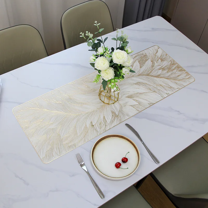 33x91cm Feather Patterned Table Flag Simple PVC Dining Table Runner Gold Hot Stamping Non Hollow Insulation Mat
