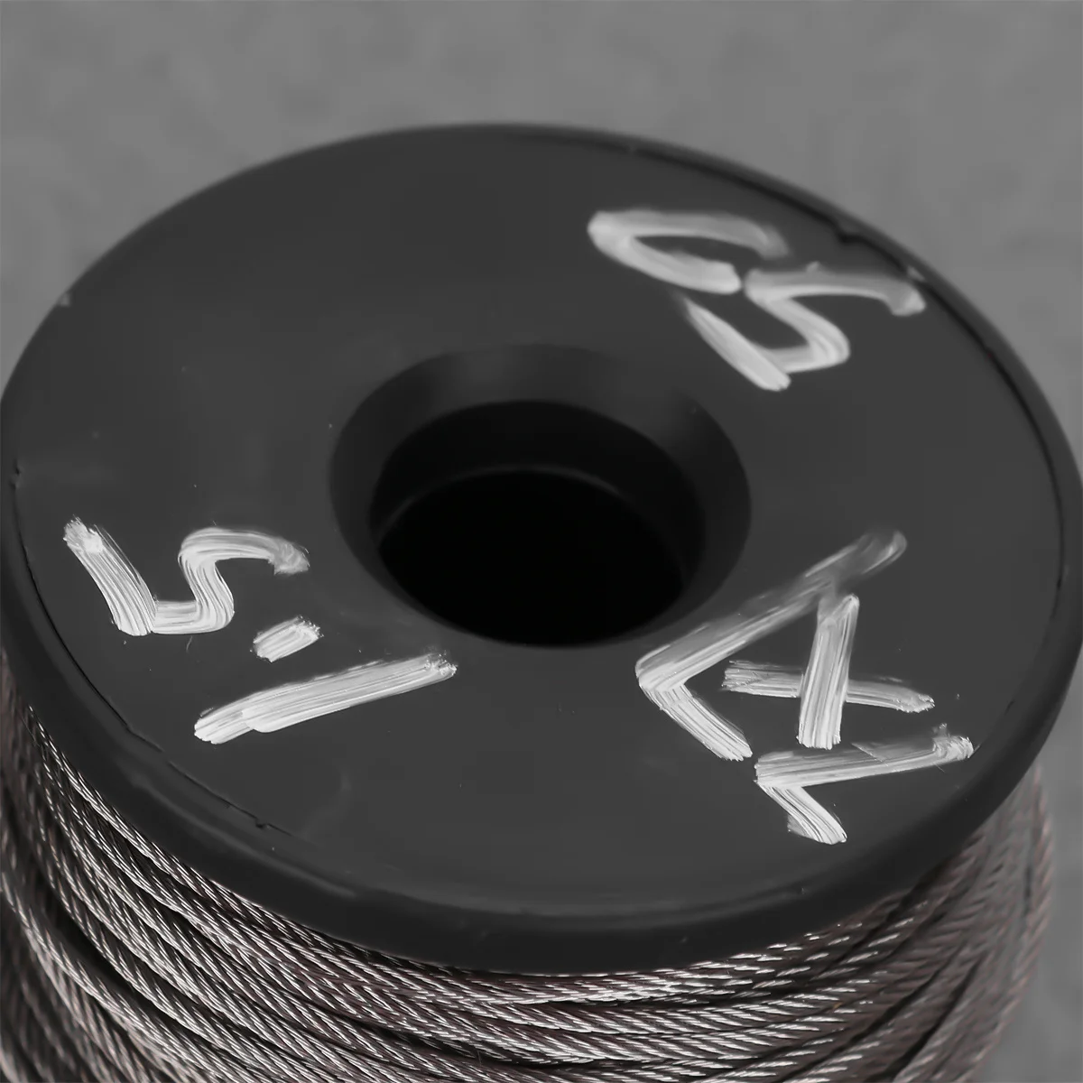 

20Pcs Steel Wire Rope Kit 50m Stainless Steel Wire Spool 1.5mm Durable Polished Cable for Picture Frame Hanging Clothes Line