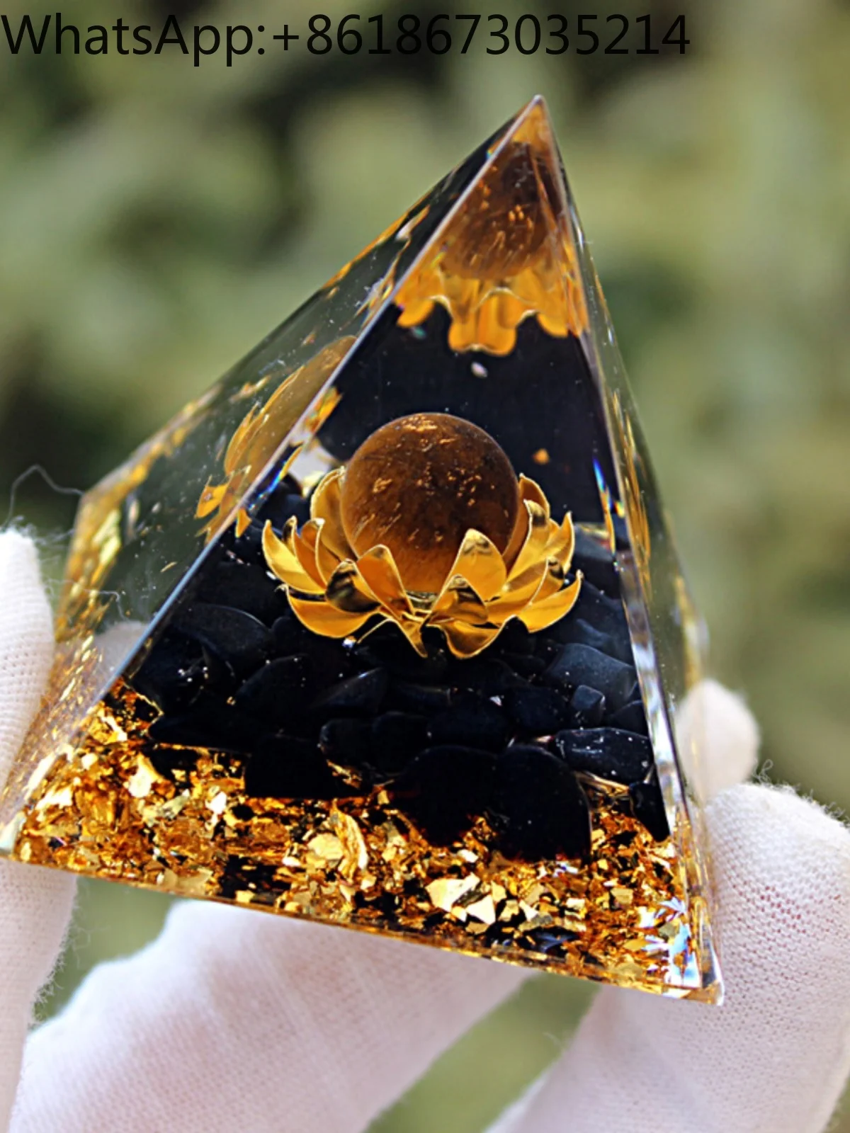 Popular crystal balls, crystal gravel pyramids, home resin, handicrafts, office desktops, car ornaments