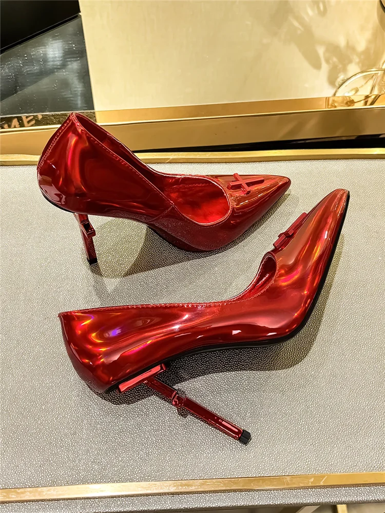 Spring new pointed shallow mouth laser patent leather metal fine order shoes for banquets, large-sized high-heeled women's shoes