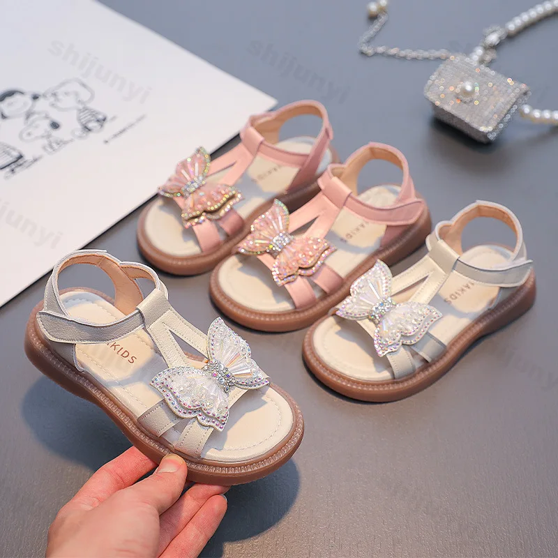 

Girls' Open Toe Sandals 2025 Summer New Children's Korean Version Butterfly Design Princess Cool Shoes Anti Slip Casual Sneakers