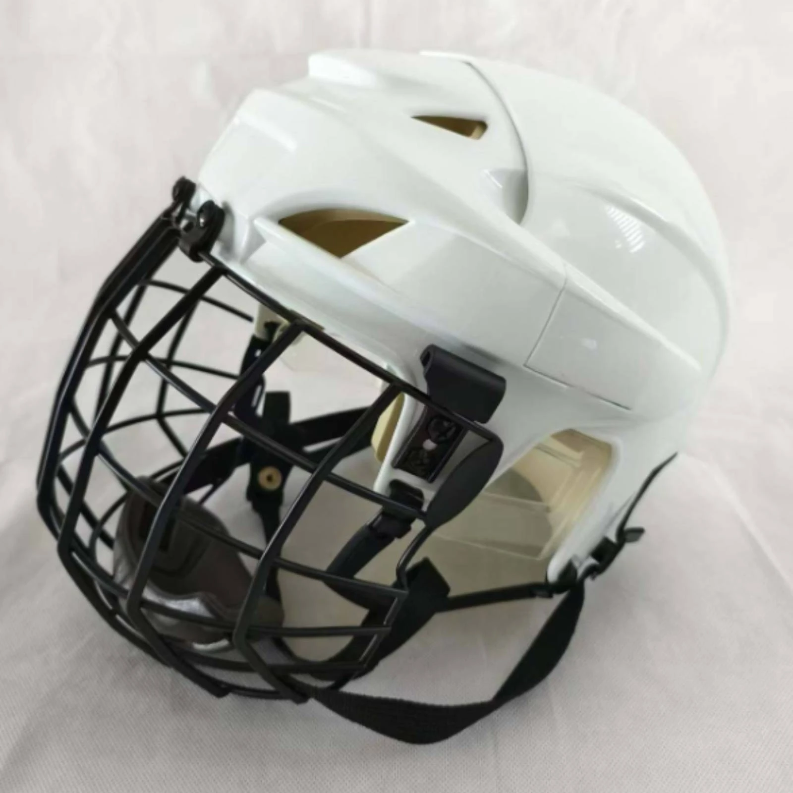hockey-helmet-with-face-mask-cage-certified-hockey-helmet-with-facemask-impact-absorbing-for-skaters-roller-skating