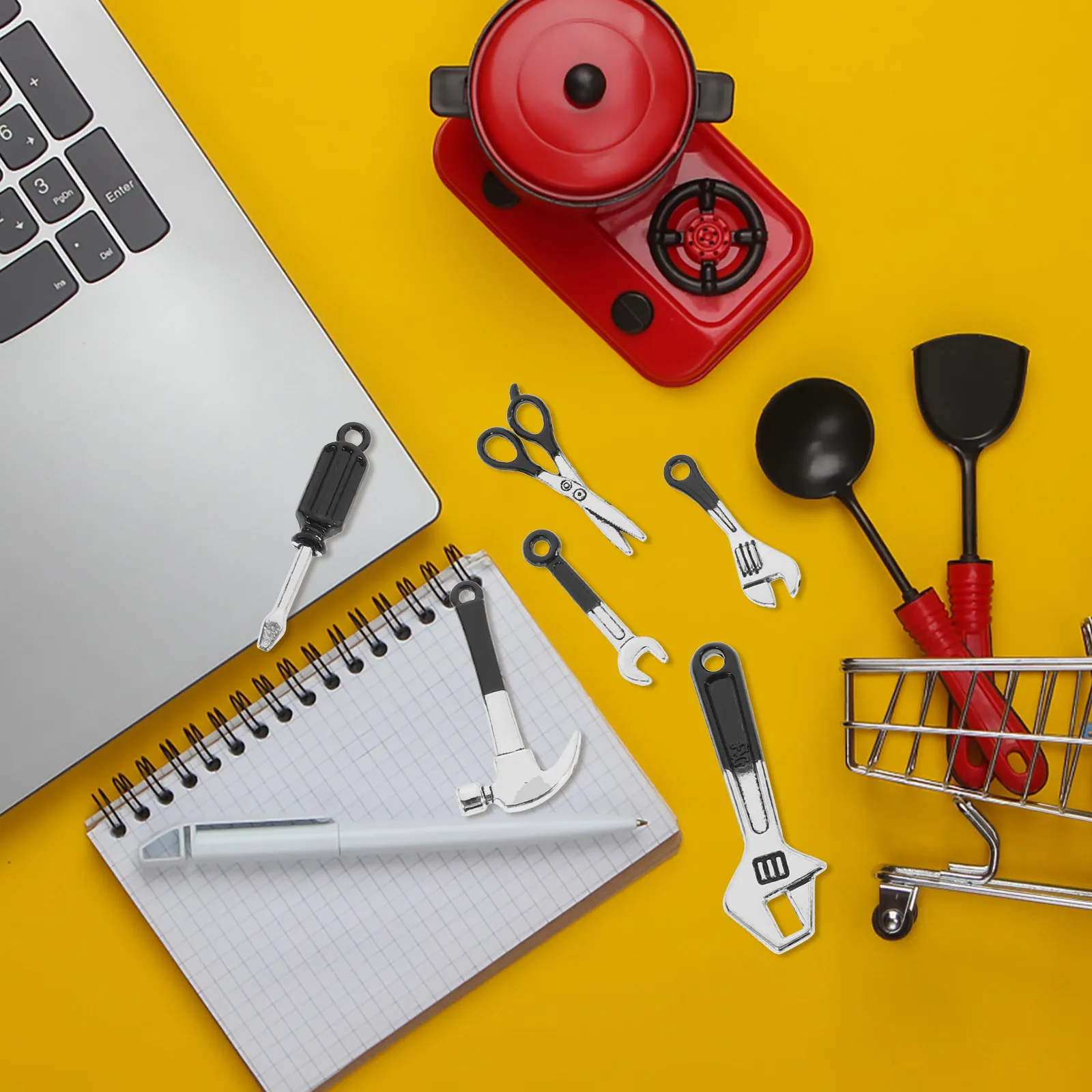 1 セットミニチュアツールセットミニハウスデコレーション小さなツールごっこ遊びアクセサリーミニスタッフミニチュアセットドールハウス用