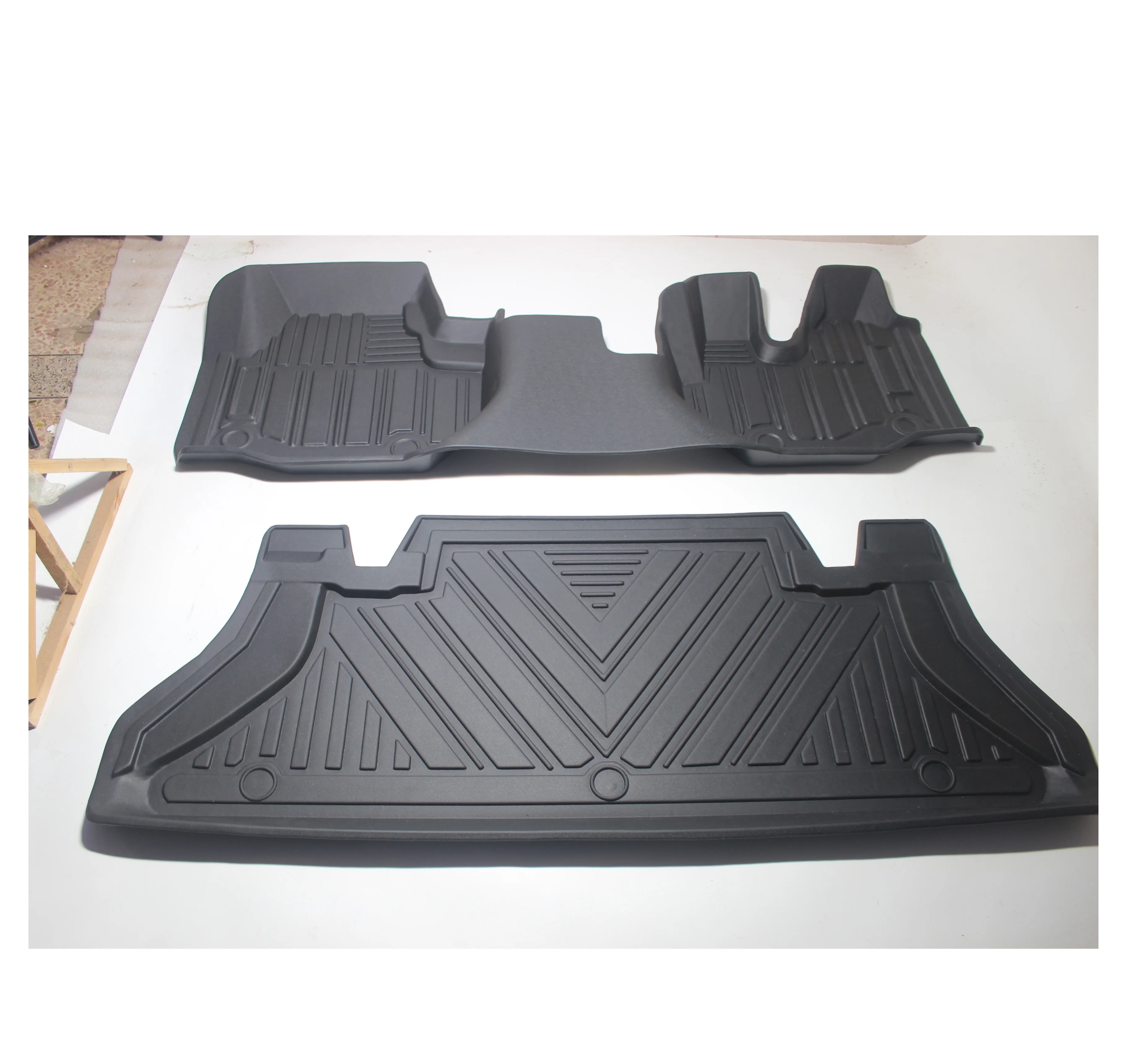 On Sale Factory Price TPE Robber Car Floor Mat for Toyota HIACE 2011-