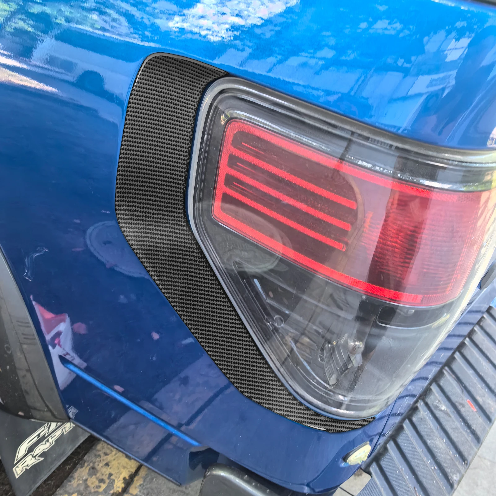 For Ford F-150 Raptor 2009 2010 2011 2012 2013 2014 Carbon Fiber Rear Taillight Trim Cover Car Decoration Accessories Sticker