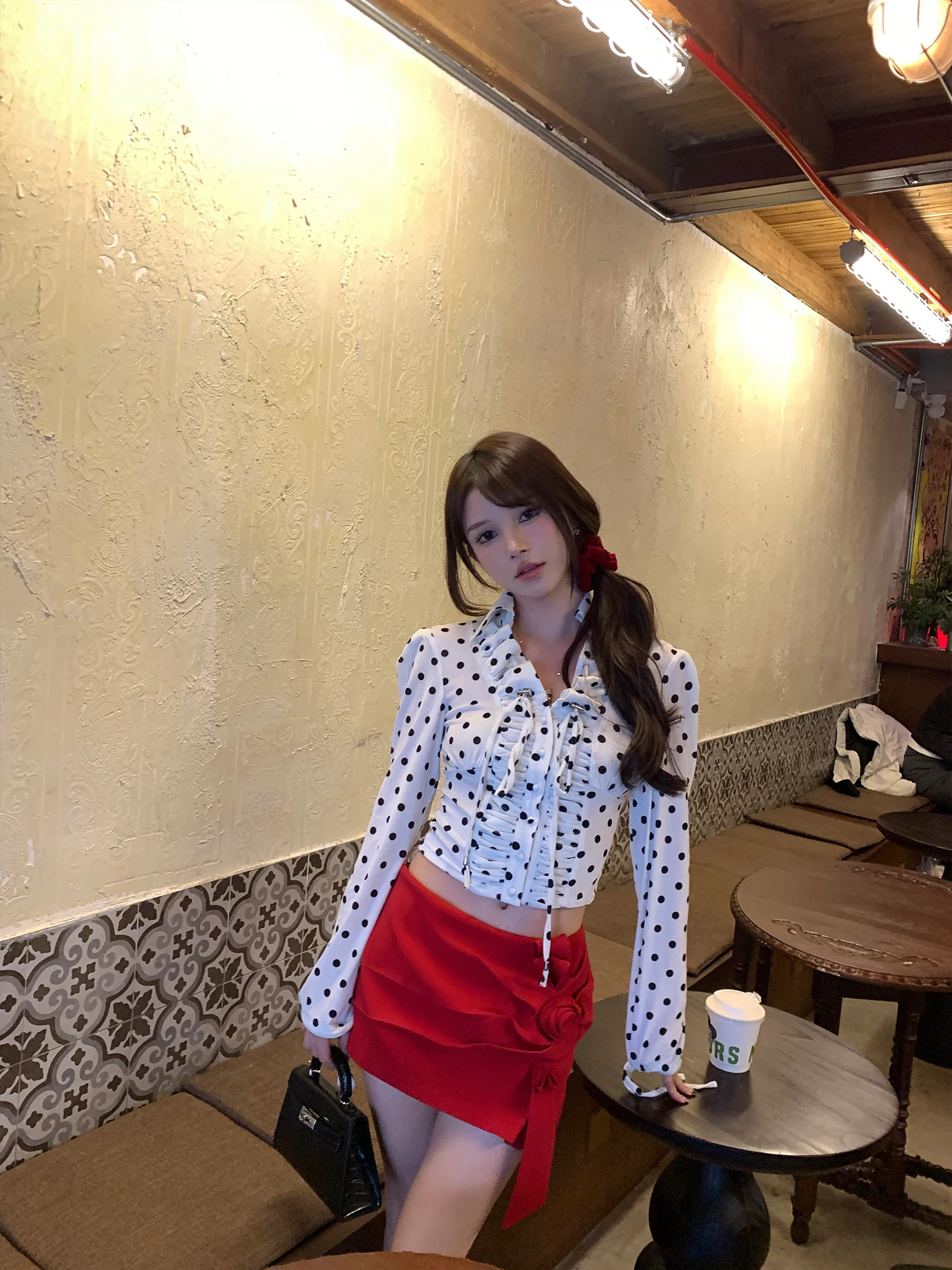 

Красный костюм с юбкой-брюками для женщин: дизайнерская ретро-модель для стильных девушек, новинка весна-лето от One Agu