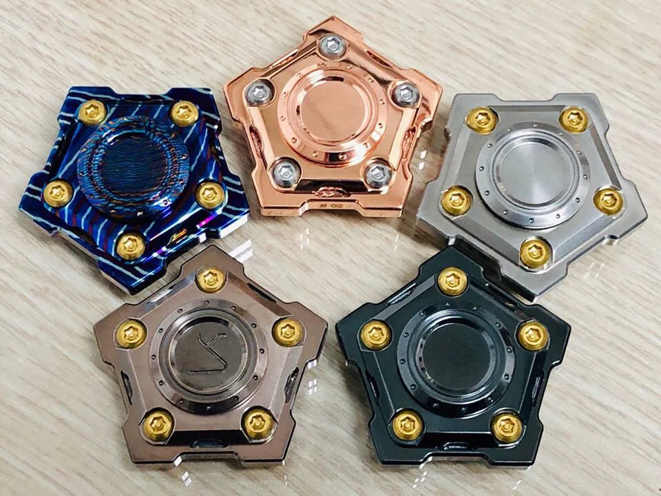 Used EDC Zirconium Alloy Titanium Ma Long Scales Copper Red Copper Mini Pentagon EDC Decompression Toy Fingertip Gyro