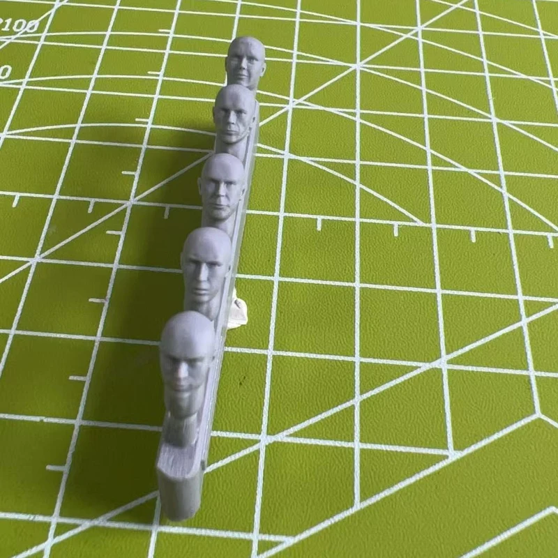 

5 pcs 1:35 Die-casting Resin Model Kit Soldier Model Head Replacement Modification Unpainted