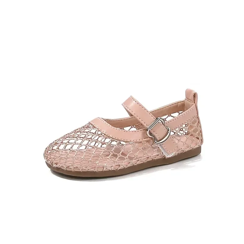 Sandales plates pour filles en maille tressée couleur unie, semelle souple antidérapante, nouvelle collection été 2026, chaussures de princesse pour enfants, tendance et adorables