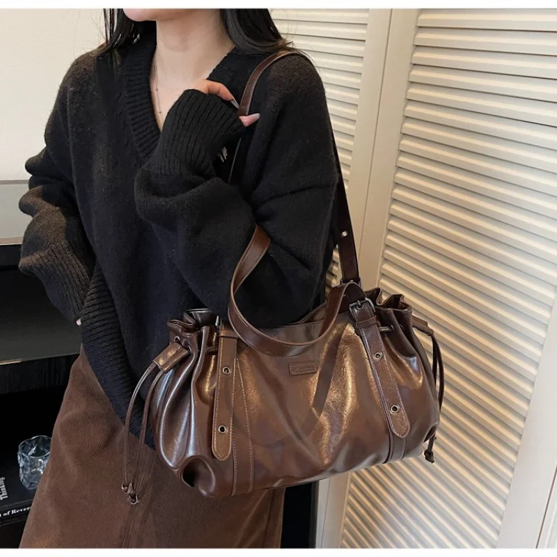 

High-End Women's Shoulder Bag Crafted From Star-Patterned Leather Featuring Elegant Ireland Vintage Lightweight Soft Look