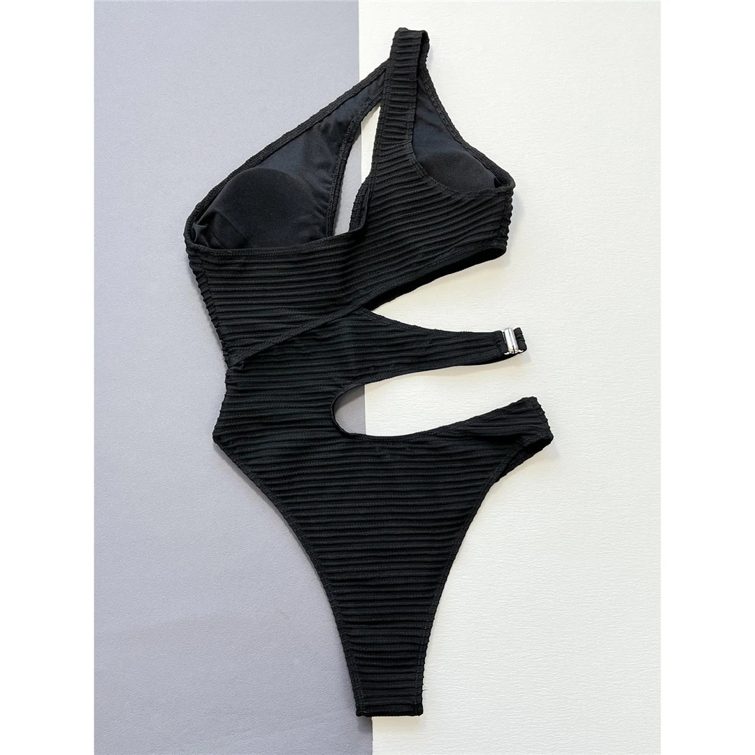 Asymmetrischer, ausgeschnittener, einteiliger Badeanzug für Damen mit einem Schulterträger, hoher Beinausschnitt, Monokini, Badebekleidung, Badeanzug, Modell V5689 – Detail 10