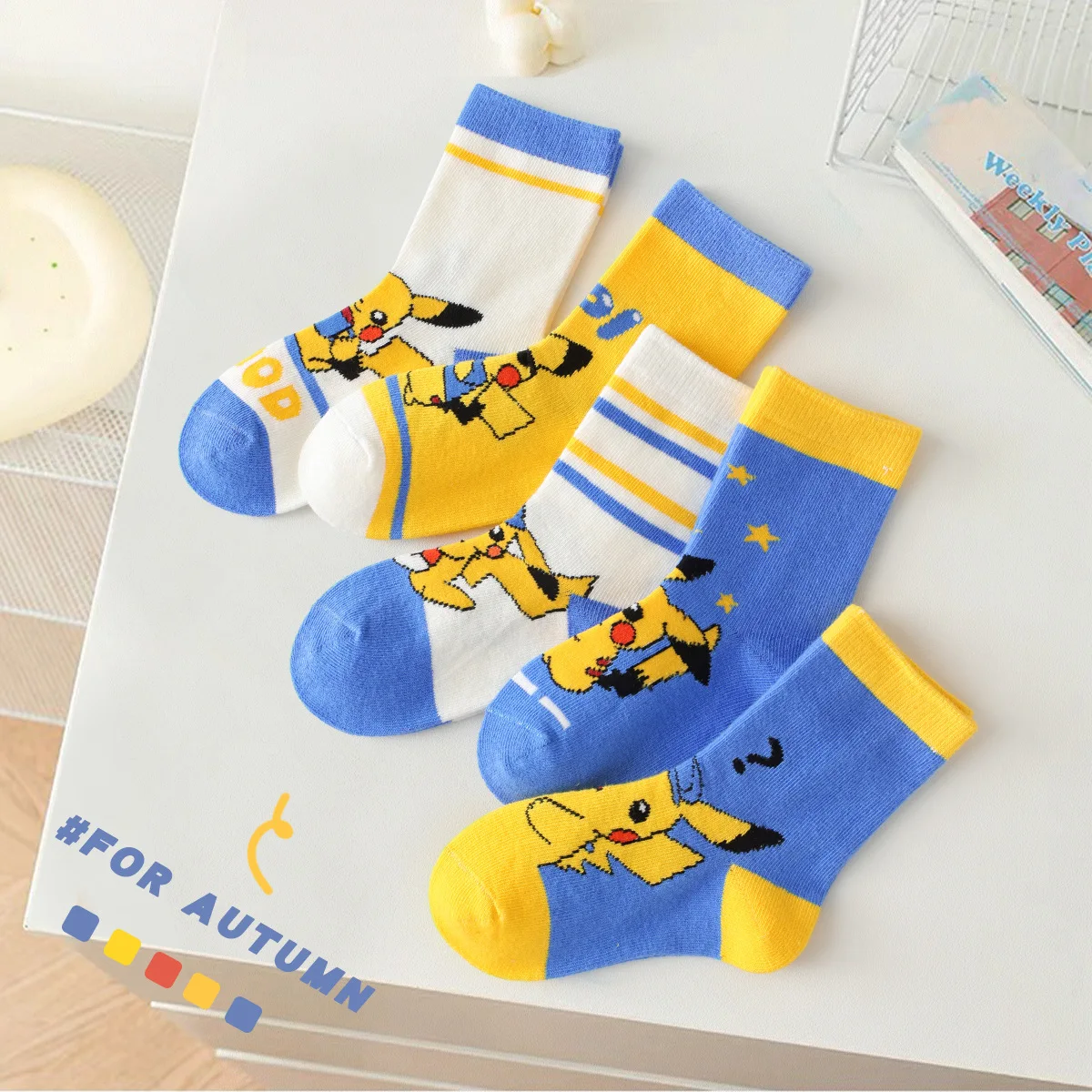 MINISO Pikachu-Chaussettes mi-mollet pour garçons, dessin animé, mi-mollet, moyen et grand, chaussettes en coton pour enfants, chaussettes pour bébé, printemps et automne, 5 paires