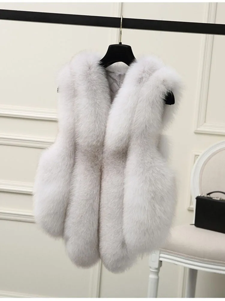 ZADORIN Herfst Winter Kleding Vrouw Pluizige Zwart Wit Nepbontjas Vrouwen V-hals Korte Faux Fur Vest Top Jassen Veste Femme