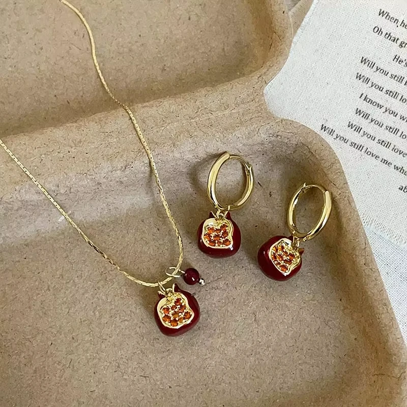 Fashion Red Pomegranate Pendant Necklaces Earrings for Women Sweet Gold Color Fruit Clavicle Chain Necklaces Party Jewelry Gifts