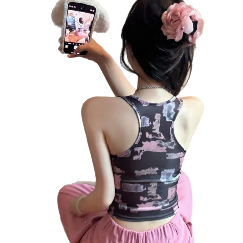 Novedad de verano, chaleco con tirantes estampados en color azul y Metal de seda de hielo Pure Desire Intercomado con almohadilla para el pecho, algodón versátil U-Ne ort...