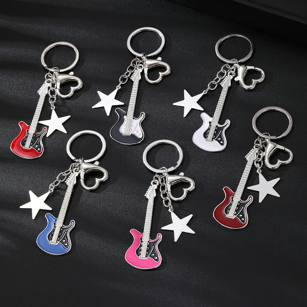 Llavero creativo con colgante de instrumento musical para hombre, llavero de banda de rock, joyería para bolso, llavero de guitarra de metal, llavero de instrumento musical de guitarra de metal simple y exquisito, regalo pequeño
