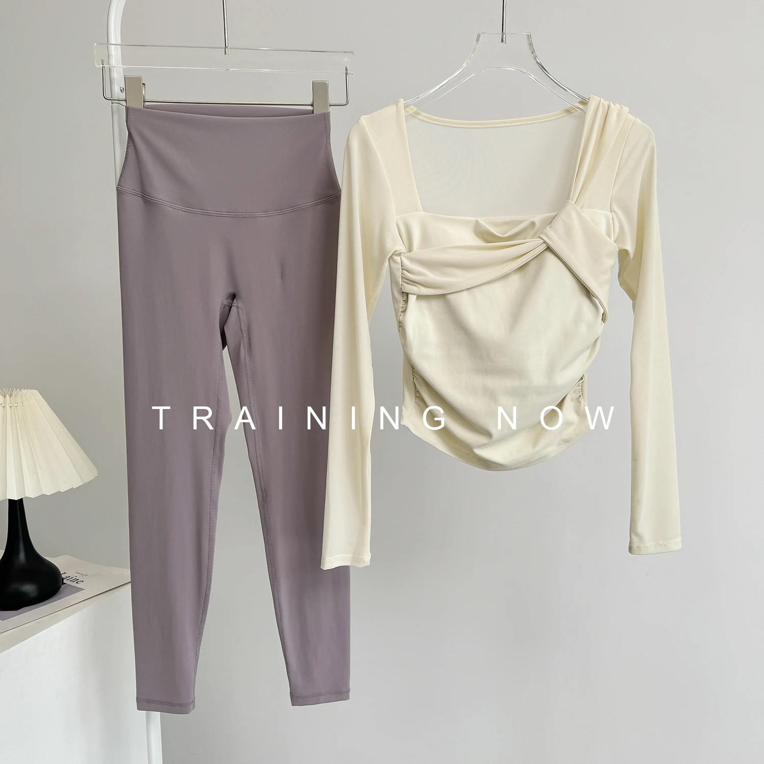 

Beautiful outer wear yoga wear women's suit 2025 new Pilates training fitness sports long-sleeved dance bootcut pants