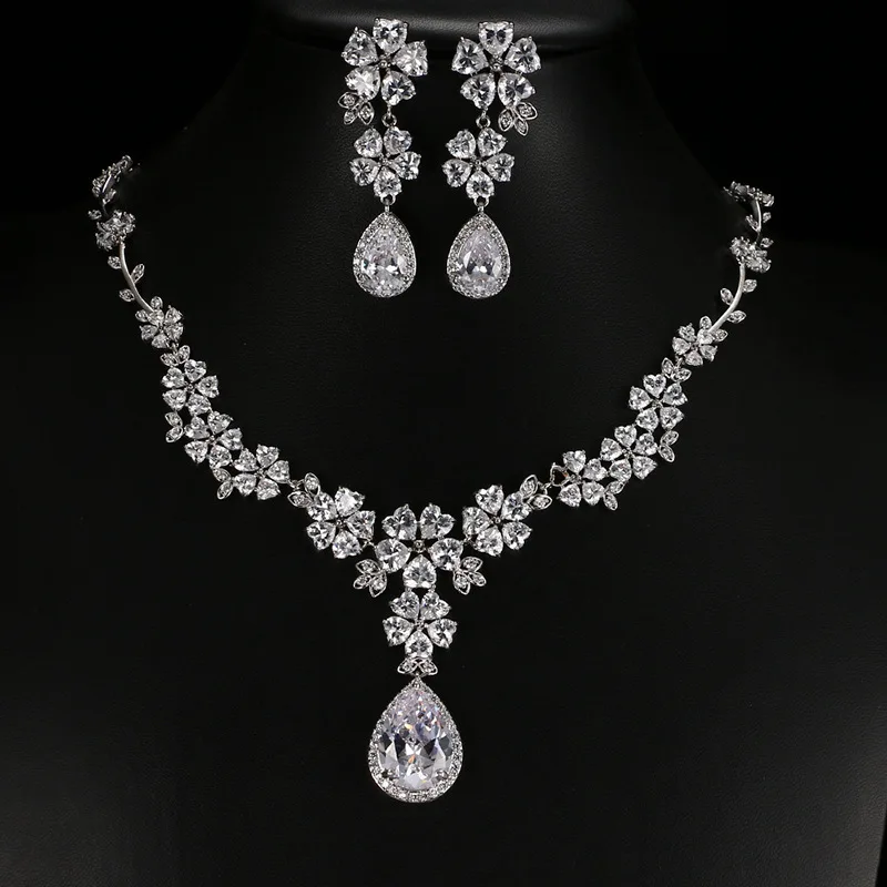 

Wedding Bride Jewelry Set 2pcs Flower Earrings Necklace White Zircon Luxury Jewelry Women Dinner Party Anniversary Gift