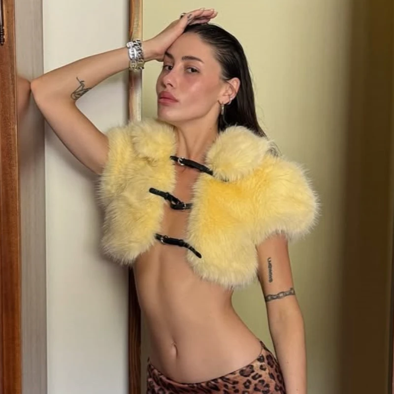 

Tsiisd модный сексуальный короткий жилет из искусственного меха для женщин, уличная одежда на шнуровке, пушистый топ для вечеринок, женский топ с меховыми перьями