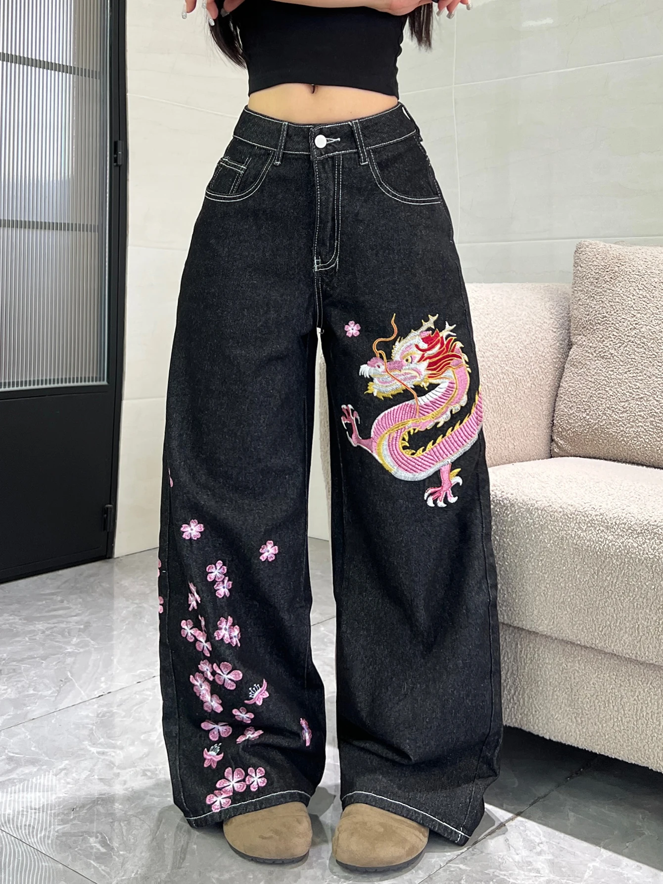 Европейские и американские джи – обзор и цена Embroidery Jeans Sakura