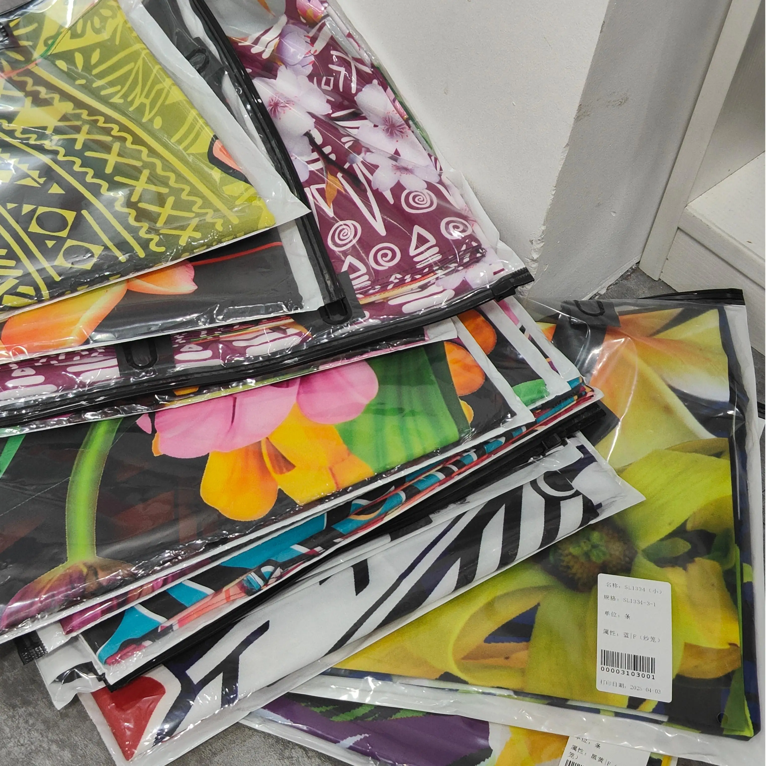 

Саронг Парео Пляжная накидка с случайным цветочным принтом, легкий (1 шт.) для женщин, летний шарф-накидка для купальника