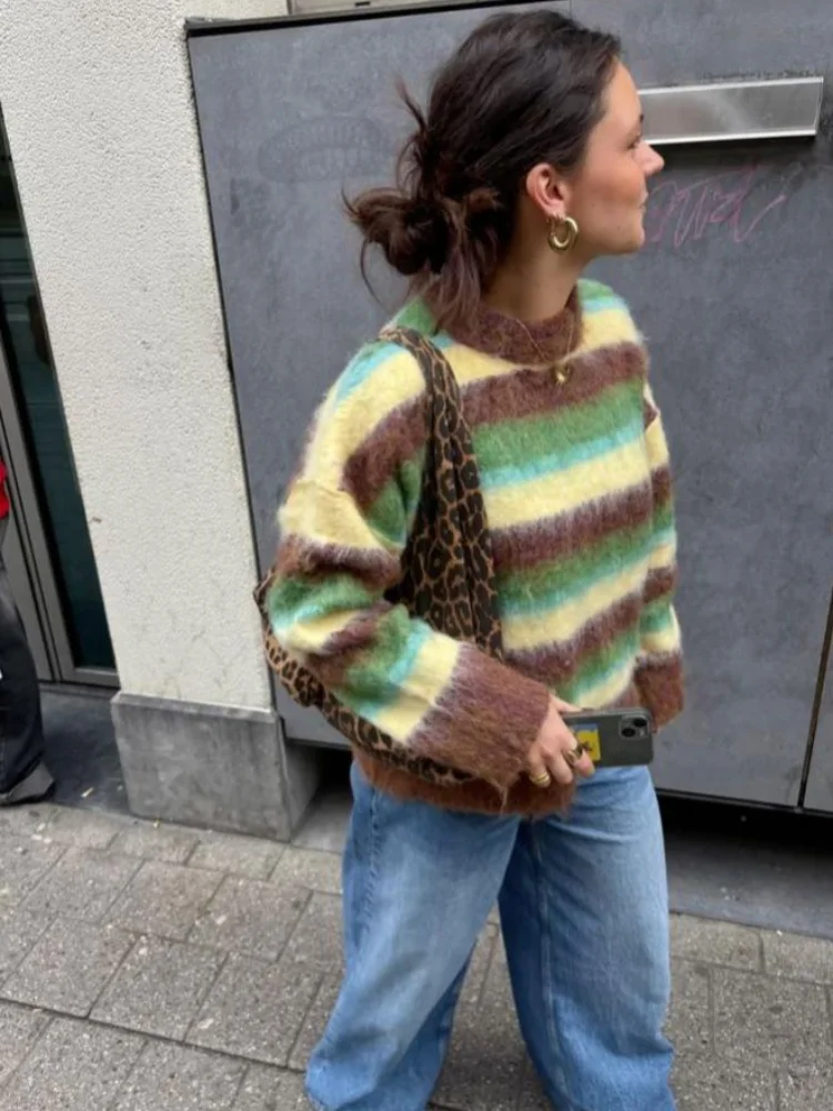 Suéteres de rayas coloridos a la moda Casual Chic 2025 Otoño Invierno traje suelto cuello redondo cálido suéter de punto estilo Maillard