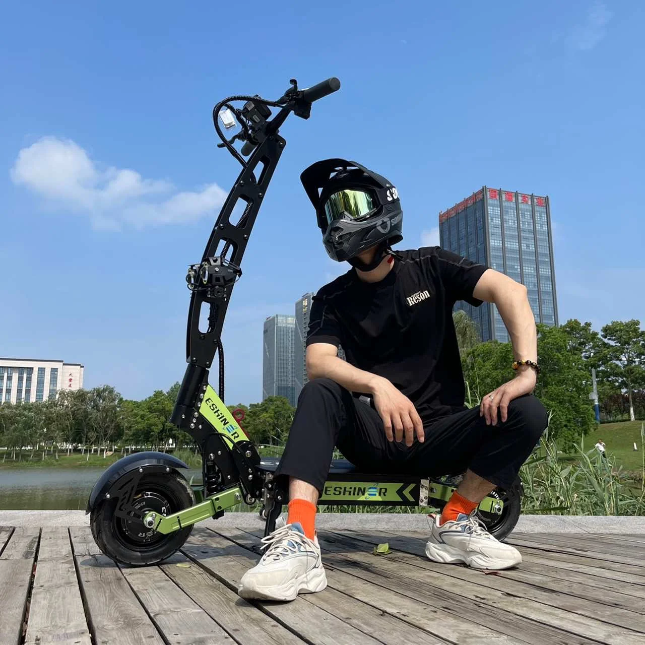 2023 Hot Selling App Control EBS Brake Dual Motor 60V 6000W Fast Speed Electric Scooter with seat for adults