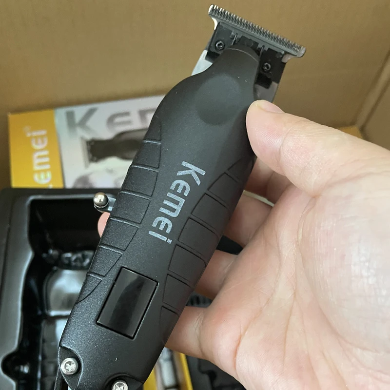 KEMEI KM-2293 Herren-Haarschneidemaschine für Professionelles Haarschneiden Kabellose Barber-Haarschneidemaschine für Männer mit LED-Anzeige Wiederaufladbar – Detail 2