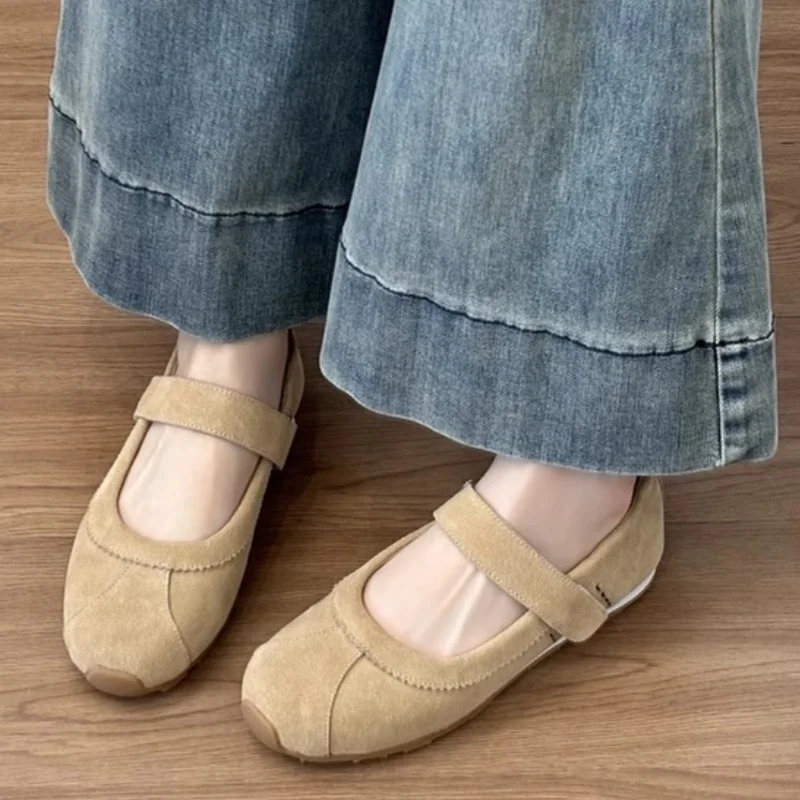 

2025 Spring New Women Flats Round Toe Shallow Velcro Strap Ladies Casual Ballet Shoes Soft Comfy Solid Marry Jane Women Shoes