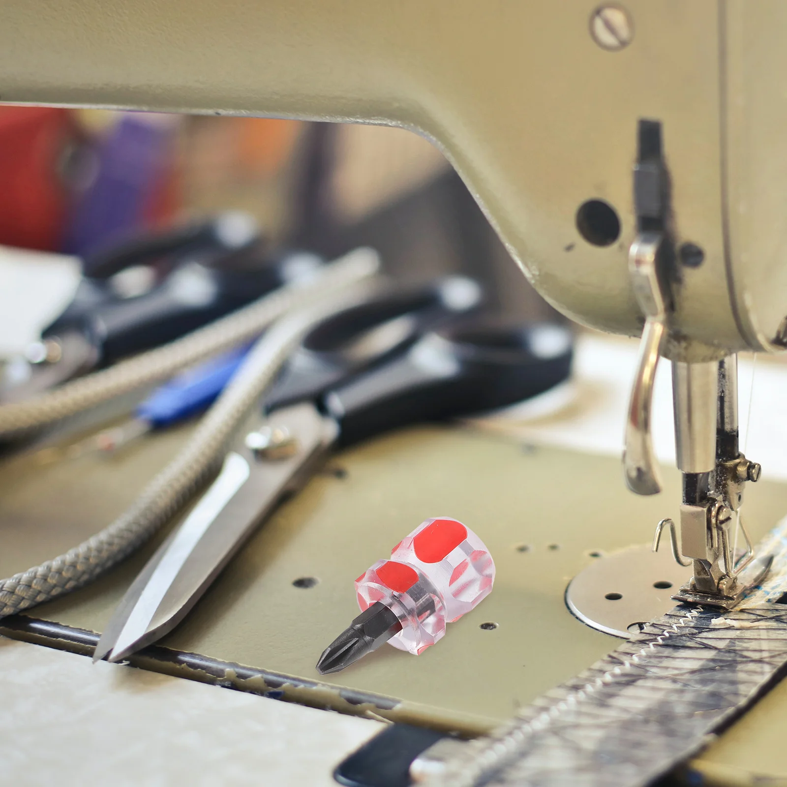 

1Set Sewing Machine Maintenance Kit Durable Metal Plastic Material Home Repair Tool Screwdriver Set Sewing Machine Supplies