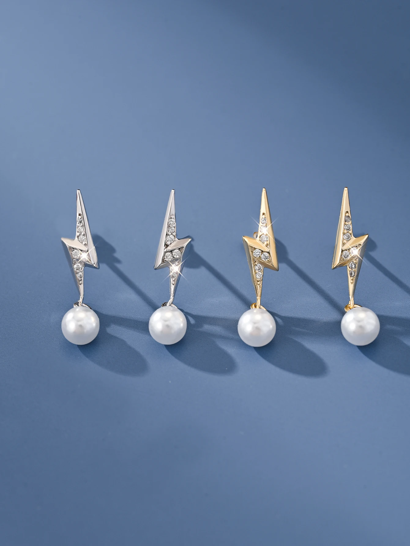 

Lightning, 925 Sterling Silver Inlaid With Pearls, European And American Retro Women Earrings, Fashionable Temperament