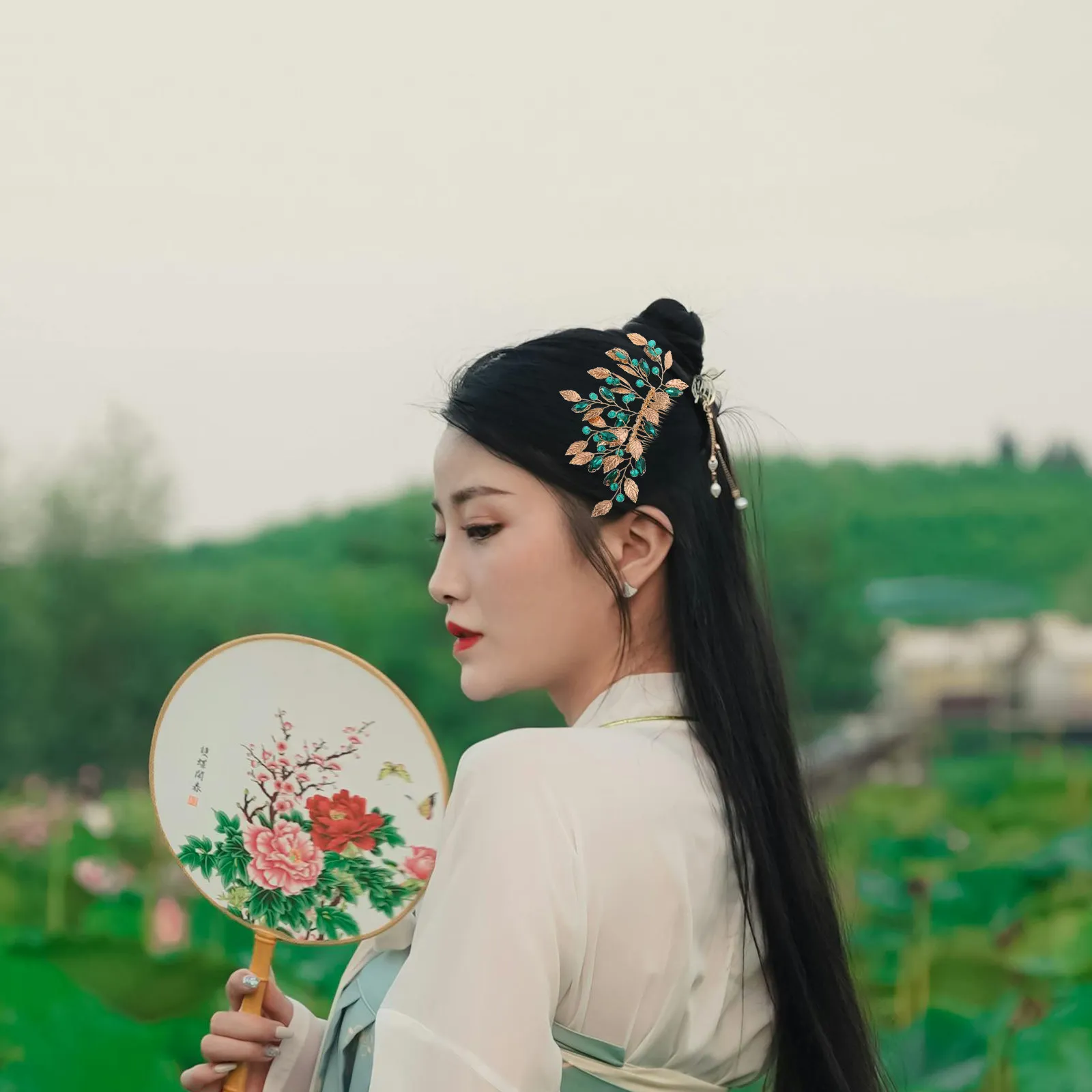 

4Pcs Chinese Wedding Hairpins Bridal Flower Headpiece Vintage Style Hanfu Hair Accessories Rhinestone Hair Pins for Brides