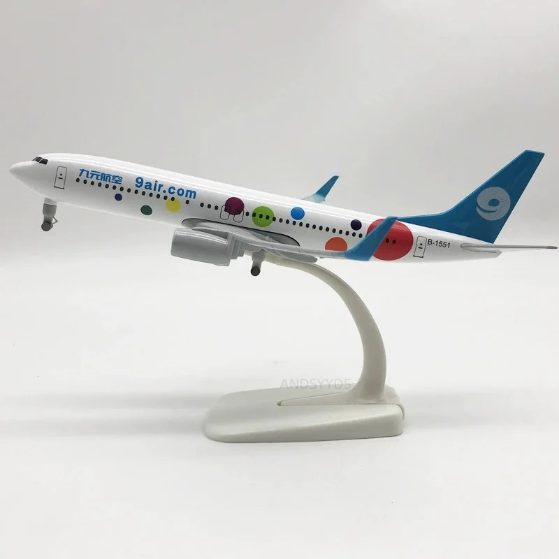 

Масштаб 1/400 самолета 9air com Airways B737 Металлический сплав 20 см Модель игрушки с подставкой Реплика модели самолета Коллекция самолетов Хобби G