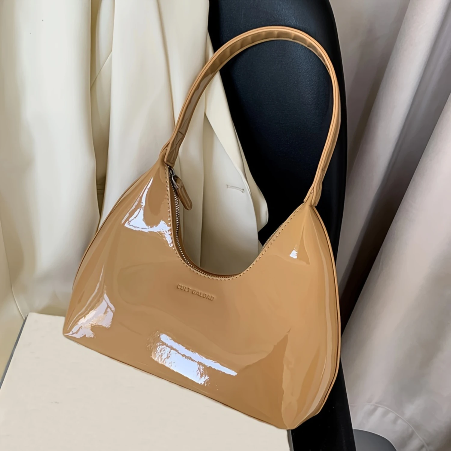 시크한 광택 PU 가죽 숄더백 - 모든 상황에 맞는 다재다능하고 내구성이 뛰어난 패션 토트백