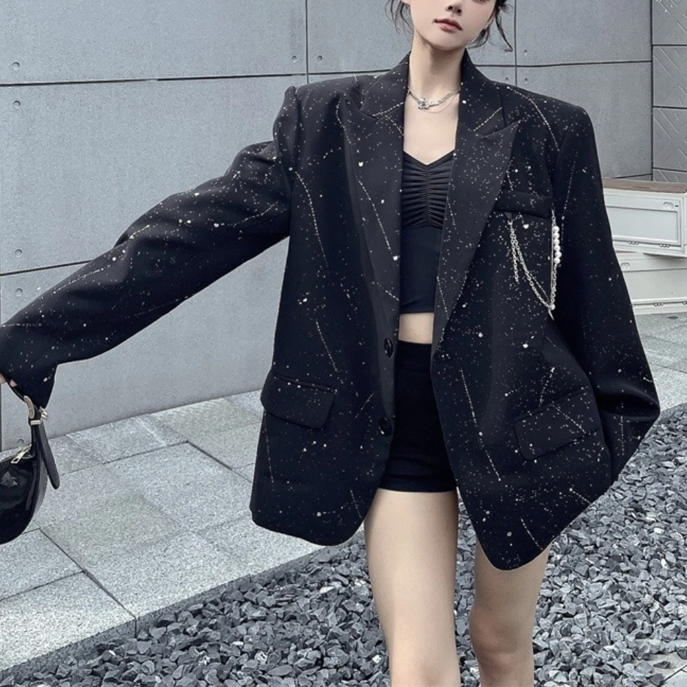 سترة نسائية من TWOTWINSTYLE باللون الأسود مع طية صدر السترة وأكمام طويلة فضفاضة ومزاجية راقية سترات نسائية موضة خريف جديدة