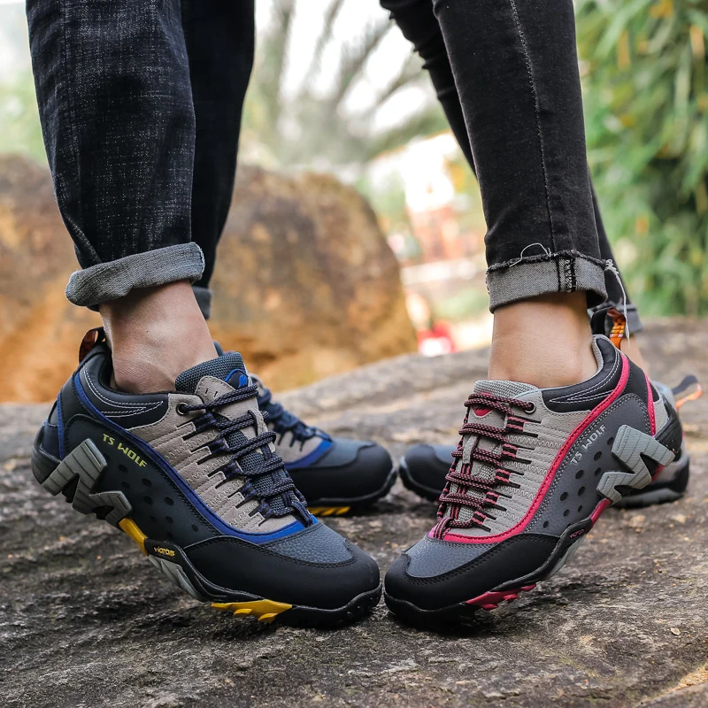 High quality outdoor hiking shoes for couples, waterproof hiking shoes, anti slip and wear-resistant, river tracing shoes