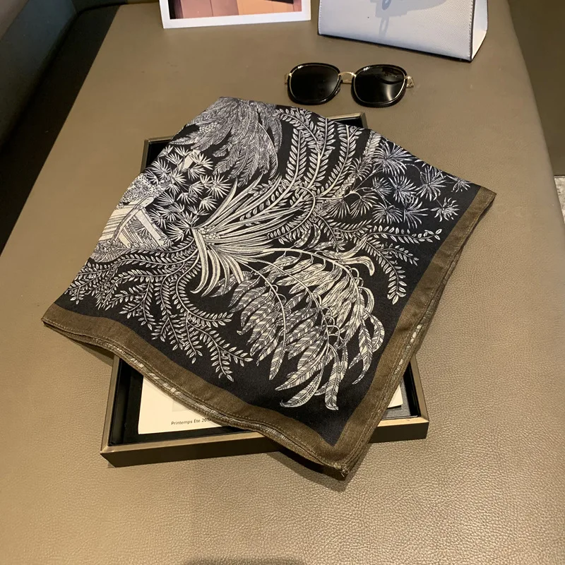 Velvet Silk Scarf Fashion Foreign Style Small Square Scarf Printing Ethnic Style Silk Scarf High Sense Professional Scarf
