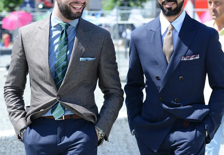 Sciarpa quadrata piccola a righe scozzesi in cotone da uomo Asciugamano da tasca per abito versatile Fazzoletto in poliestere alla moda 23 * 23 cm